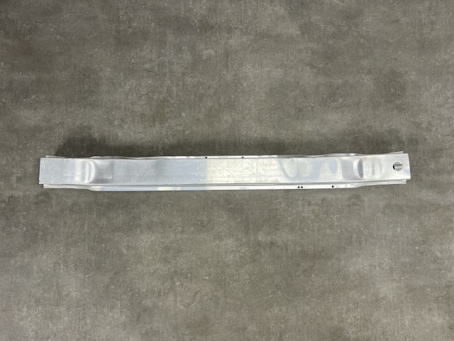 Підсилювач переднього бампера (рест.) - AUDI A4 (B8) 2011-2015 - 8K0807113F
