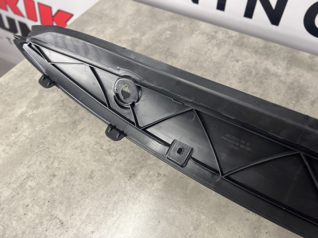 Впускний повітрозабірник - Tesla Model S - 1057847-00-E