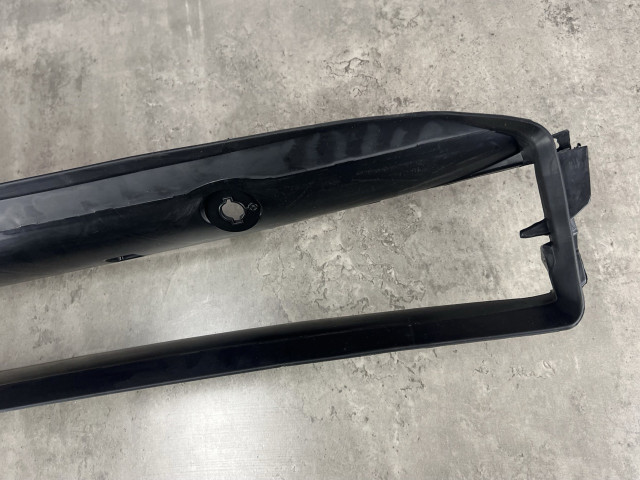 Впускний повітрозабірник - Tesla Model S - 1057847-00-E