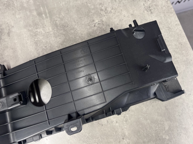 Корпус основного радіатора (задній) - Tesla Model S - 1058073-00-B